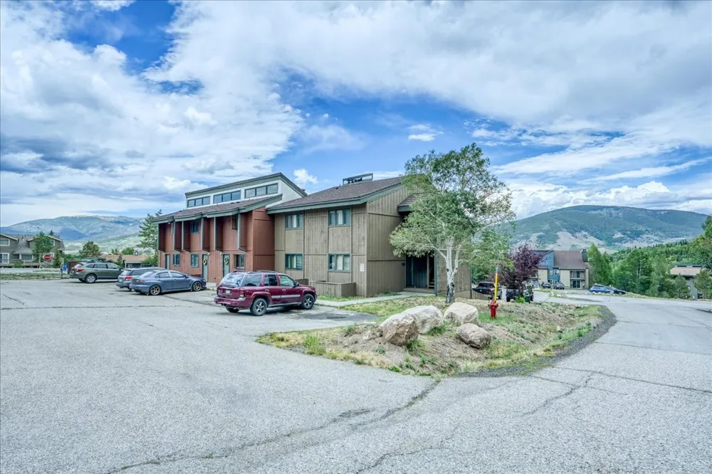 365 Salt Lick Circle #365 Silverthorne, CO 80498