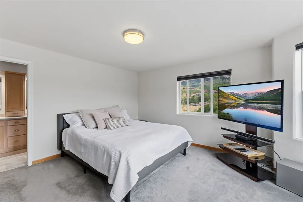 380 Riley Road Silverthorne, CO 80498