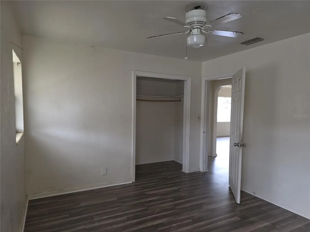 1800 22ND AVENUE S St Petersburg, FL 33712