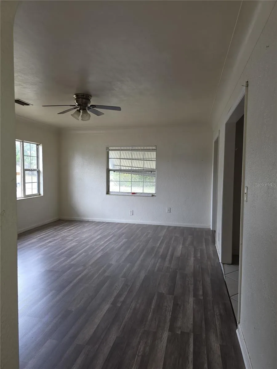 1800 22ND AVENUE S St Petersburg, FL 33712