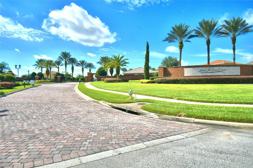 4401 JULIANA LAKE DRIVE Auburndale, FL 33823