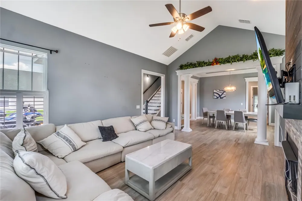 728 LAKE DIAMOND AVENUE ocala, FL 34472