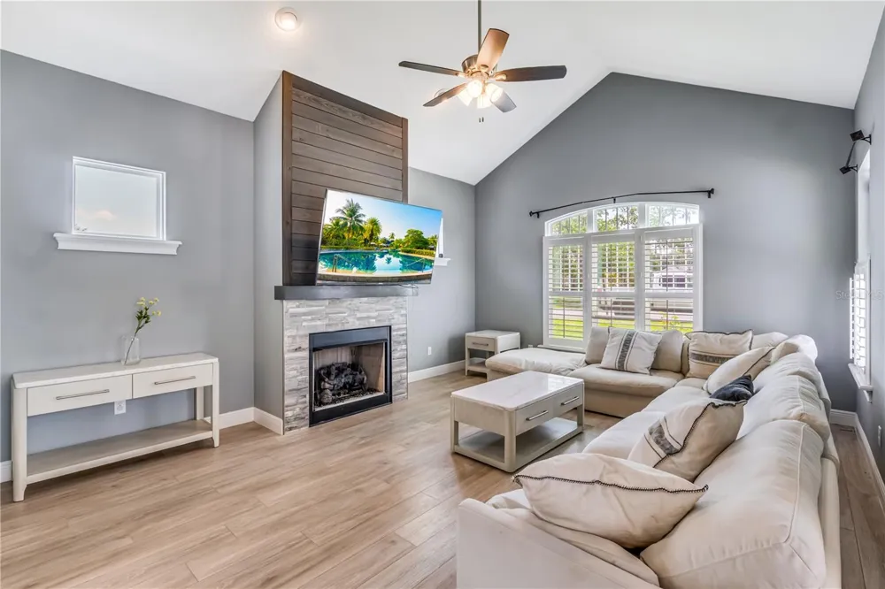 728 LAKE DIAMOND AVENUE ocala, FL 34472