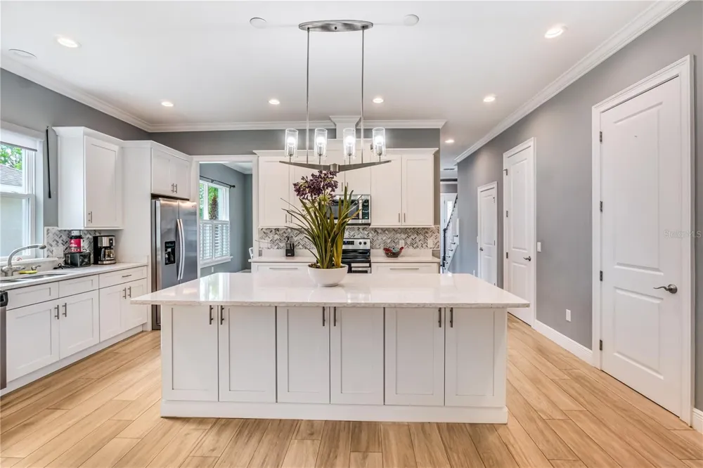 728 LAKE DIAMOND AVENUE ocala, FL 34472