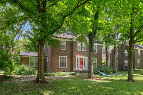 600 Bowling Ave