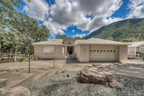 2686 Greenway