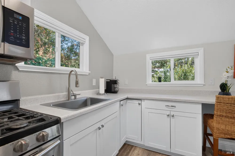 8645 Mirabel Road Forestville, CA 95436