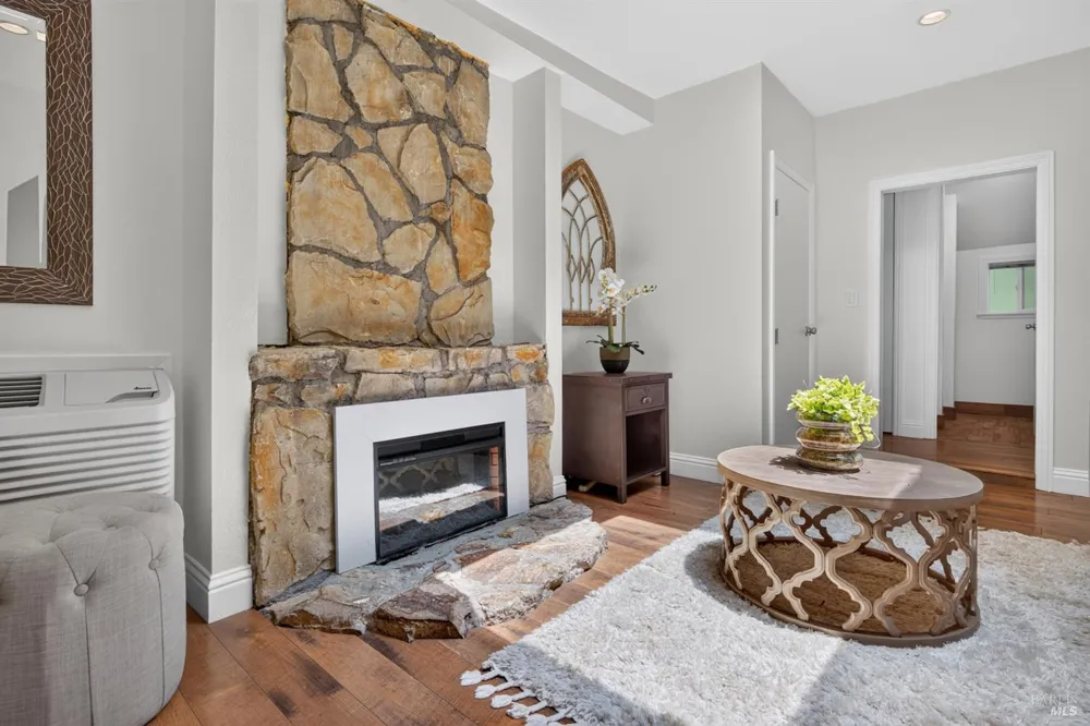 8645 Mirabel Road Forestville, CA 95436