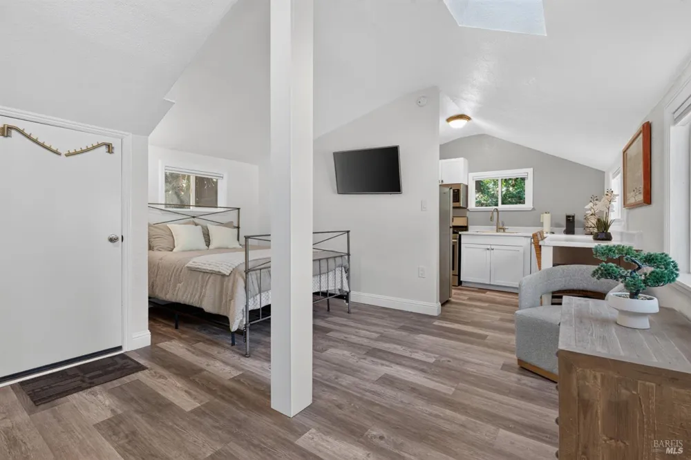 8645 Mirabel Road Forestville, CA 95436