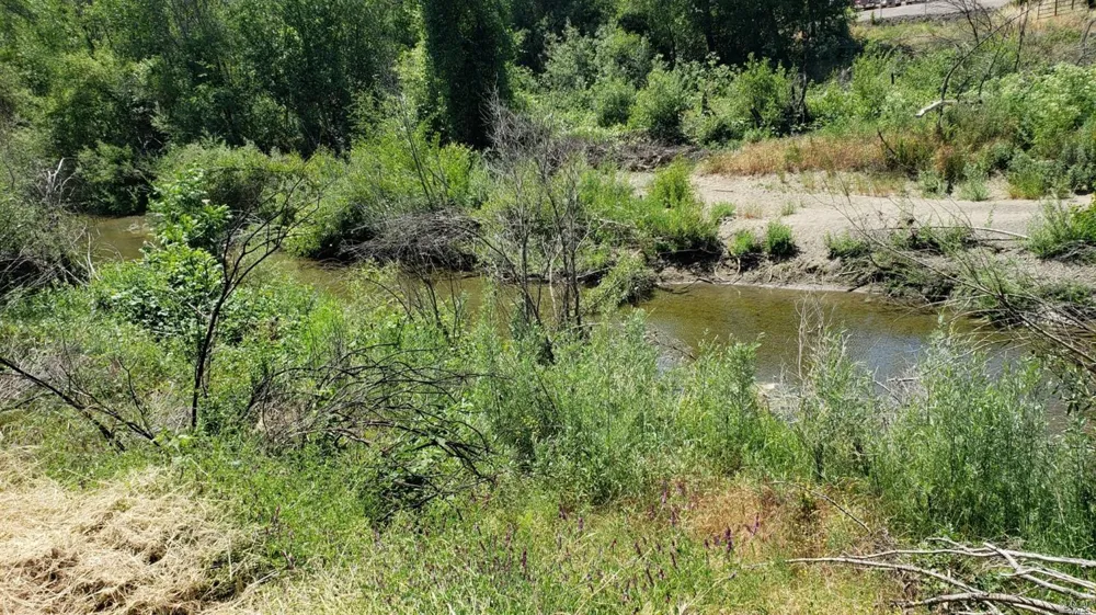 6060 Eastside Calpella Road Ukiah, CA 95482