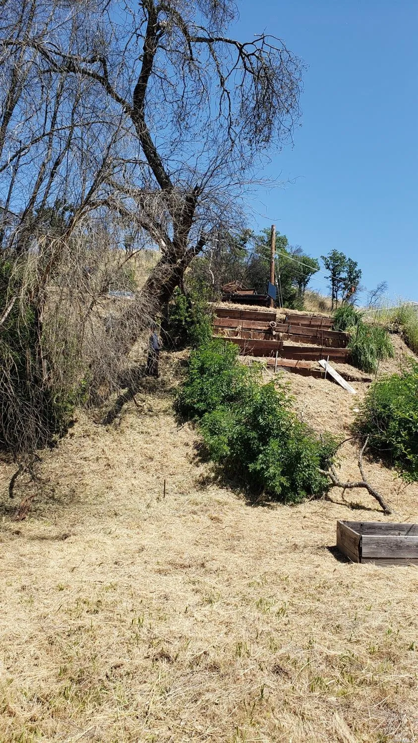 6060 Eastside Calpella Road Ukiah, CA 95482