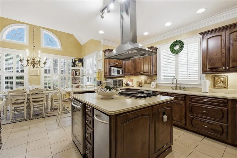 325 Highland Pointe Drive Cohutta, GA 30710