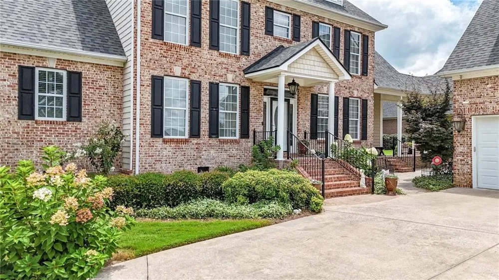 325 Highland Pointe Drive Cohutta, GA 30710