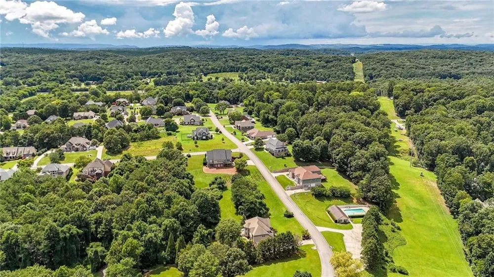 325 Highland Pointe Drive Cohutta, GA 30710