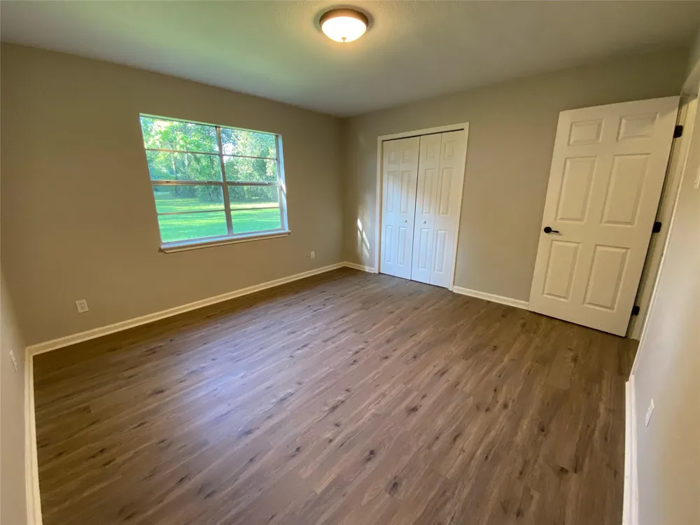 26941 E River Road Splendora, TX 77372
