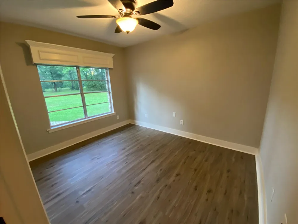 26941 E River Road Splendora, TX 77372