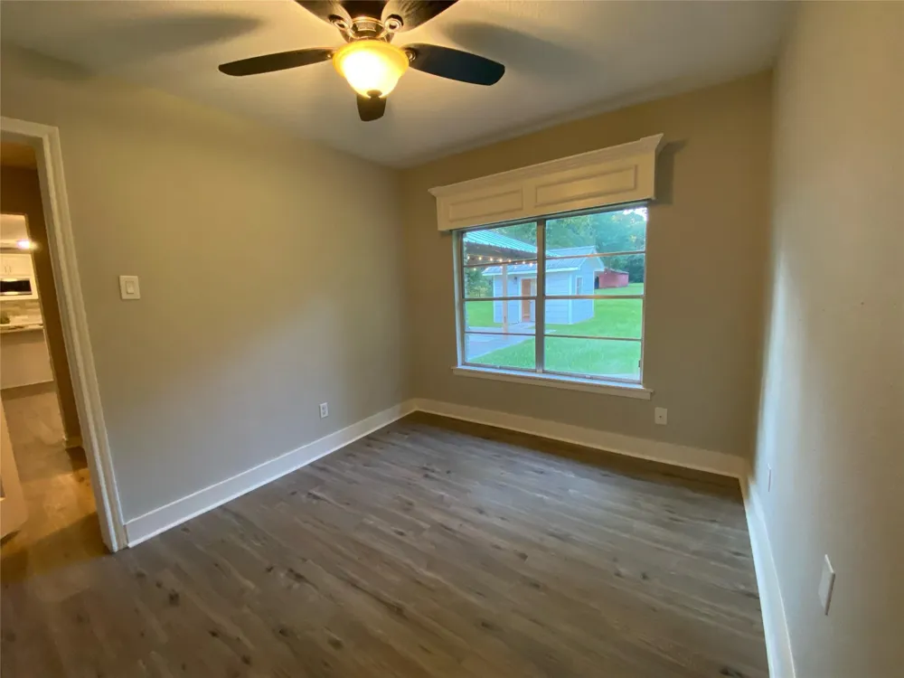 26941 E River Road Splendora, TX 77372