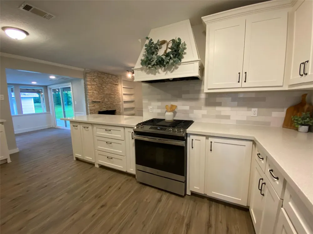 26941 E River Road Splendora, TX 77372