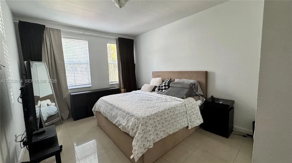 11461 NW 76th St #11461 Doral, FL 33178