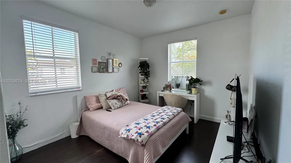 11461 NW 76th St #11461 Doral, FL 33178