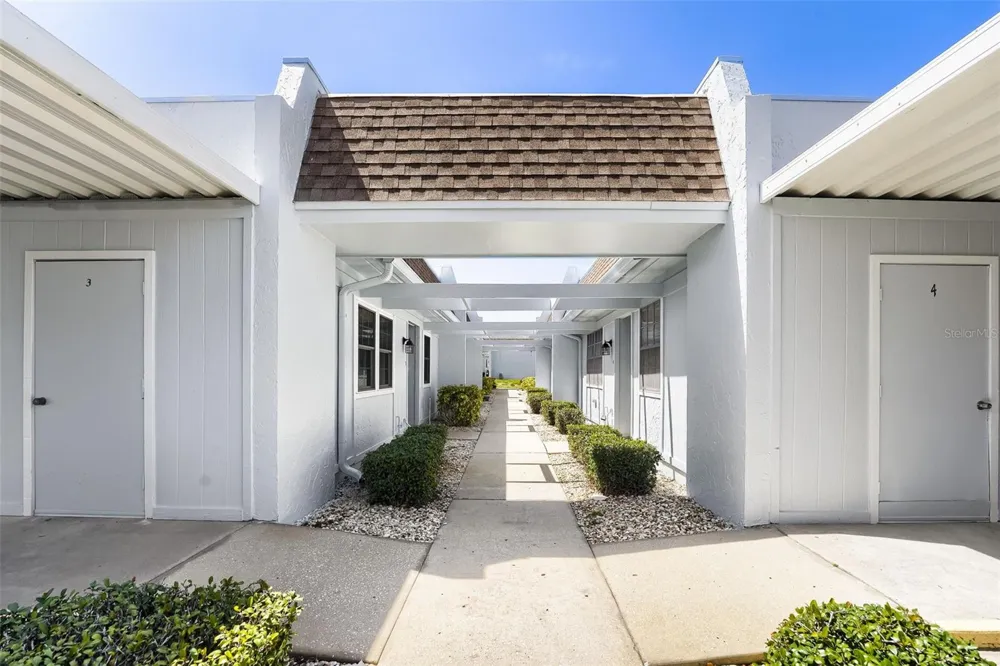 11210 CARRIAGE HILL DRIVE #6 Port Richey, FL 34668