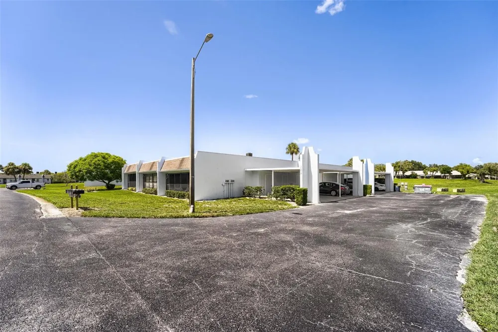 11210 CARRIAGE HILL DRIVE #6 Port Richey, FL 34668