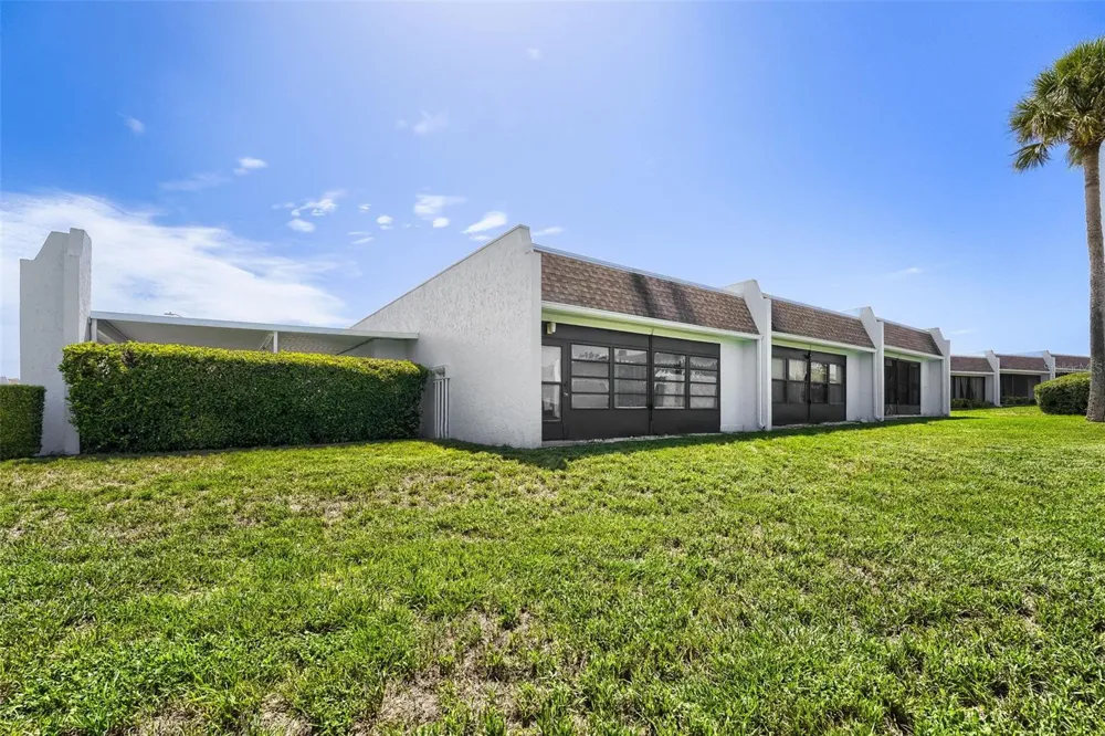 11210 CARRIAGE HILL DRIVE #6 Port Richey, FL 34668