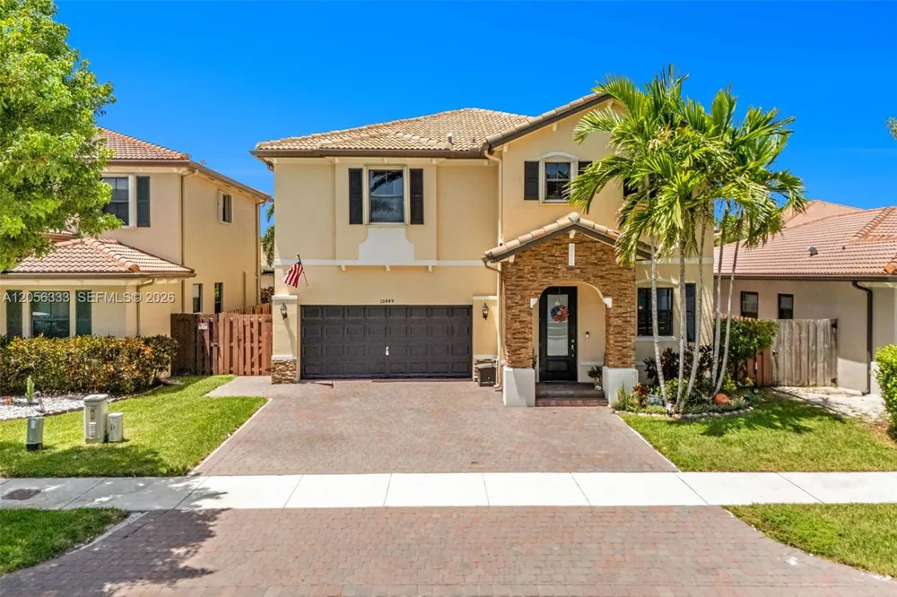 10445 SW 226th St Cutler Bay, FL 33190