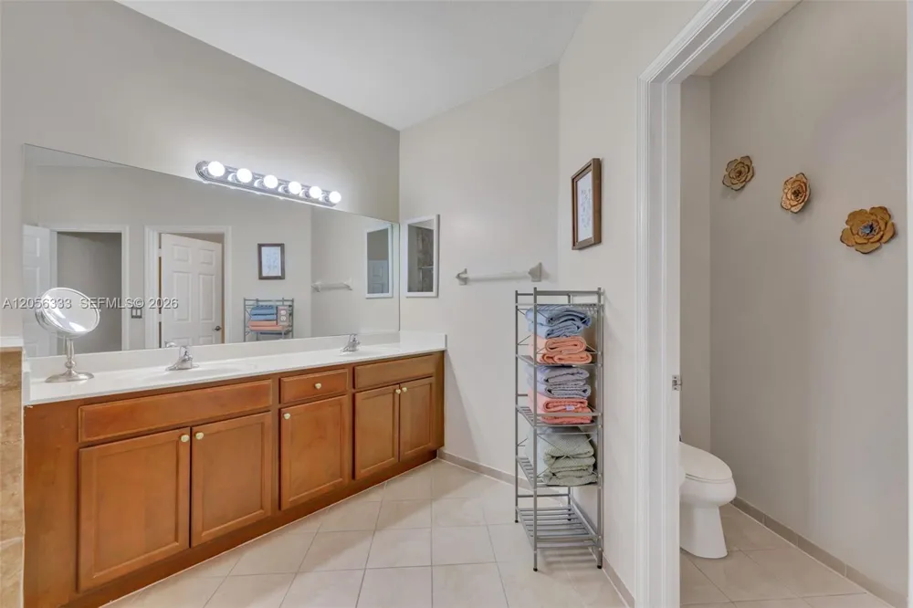 10445 SW 226th St Cutler Bay, FL 33190