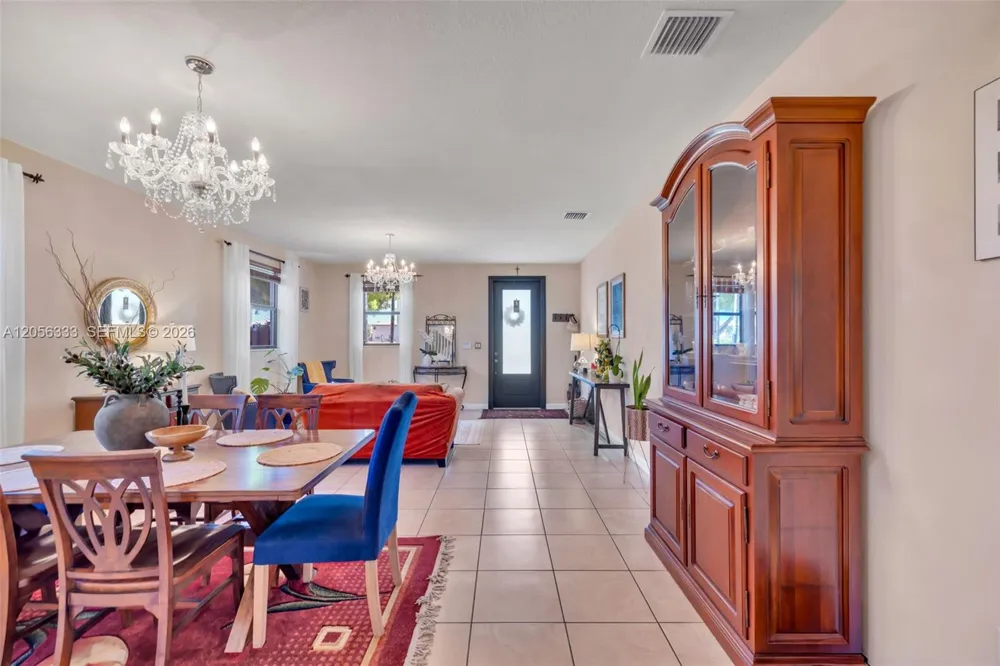 10445 SW 226th St Cutler Bay, FL 33190