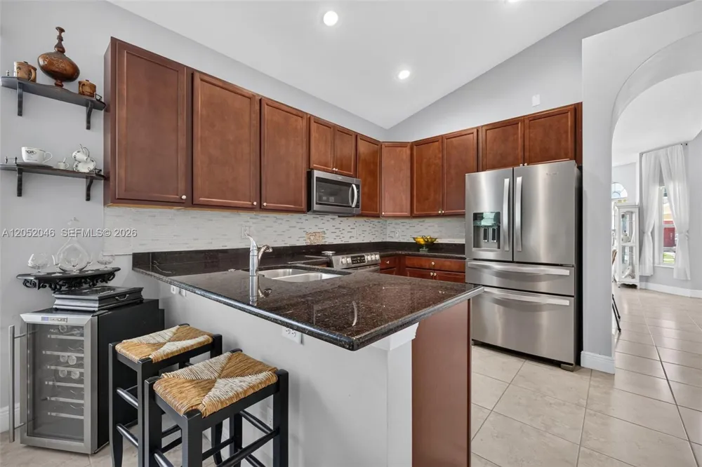 9760 Palm Breezes Dr Fort Pierce, FL 34945