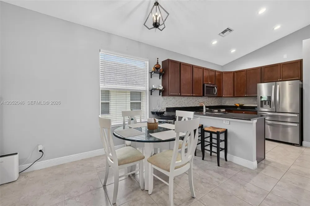 9760 Palm Breezes Dr Fort Pierce, FL 34945