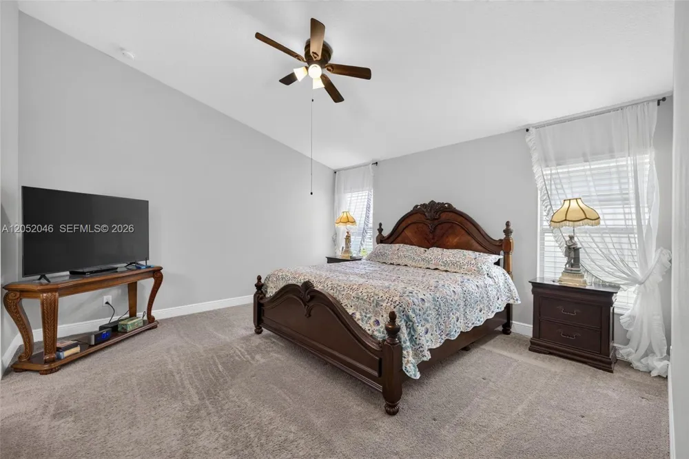 9760 Palm Breezes Dr Fort Pierce, FL 34945