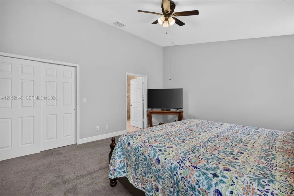 9760 Palm Breezes Dr Fort Pierce, FL 34945