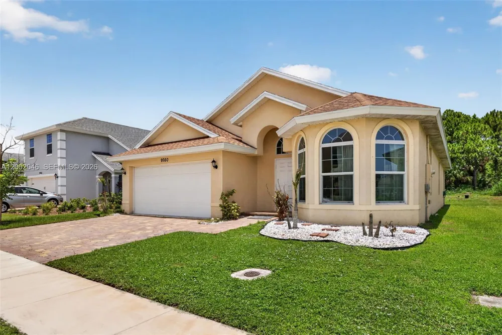 9760 Palm Breezes Dr Fort Pierce, FL 34945