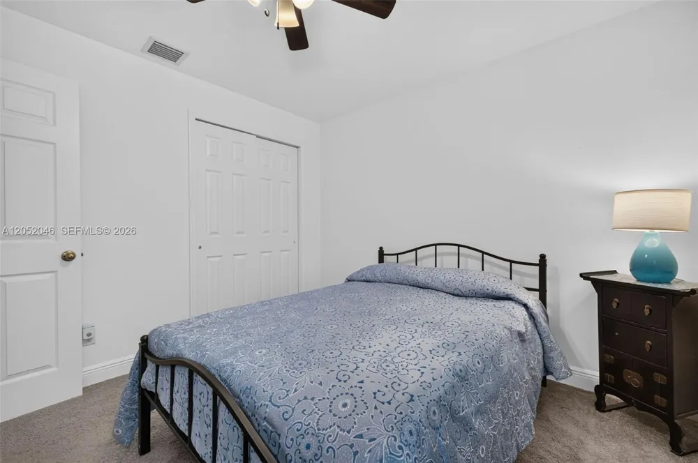 9760 Palm Breezes Dr Fort Pierce, FL 34945