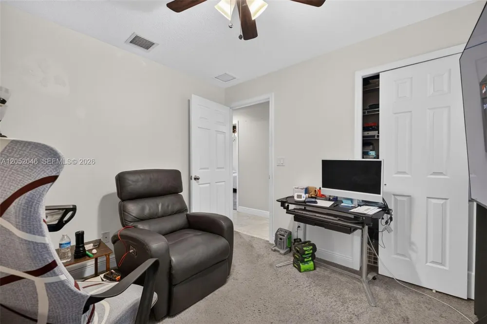 9760 Palm Breezes Dr Fort Pierce, FL 34945