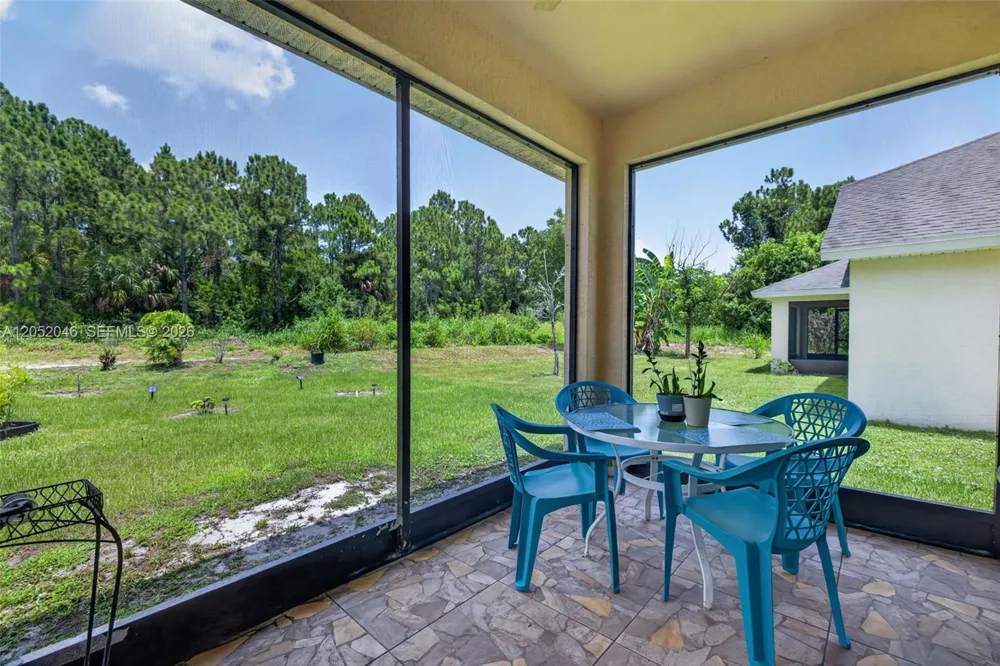 9760 Palm Breezes Dr Fort Pierce, FL 34945