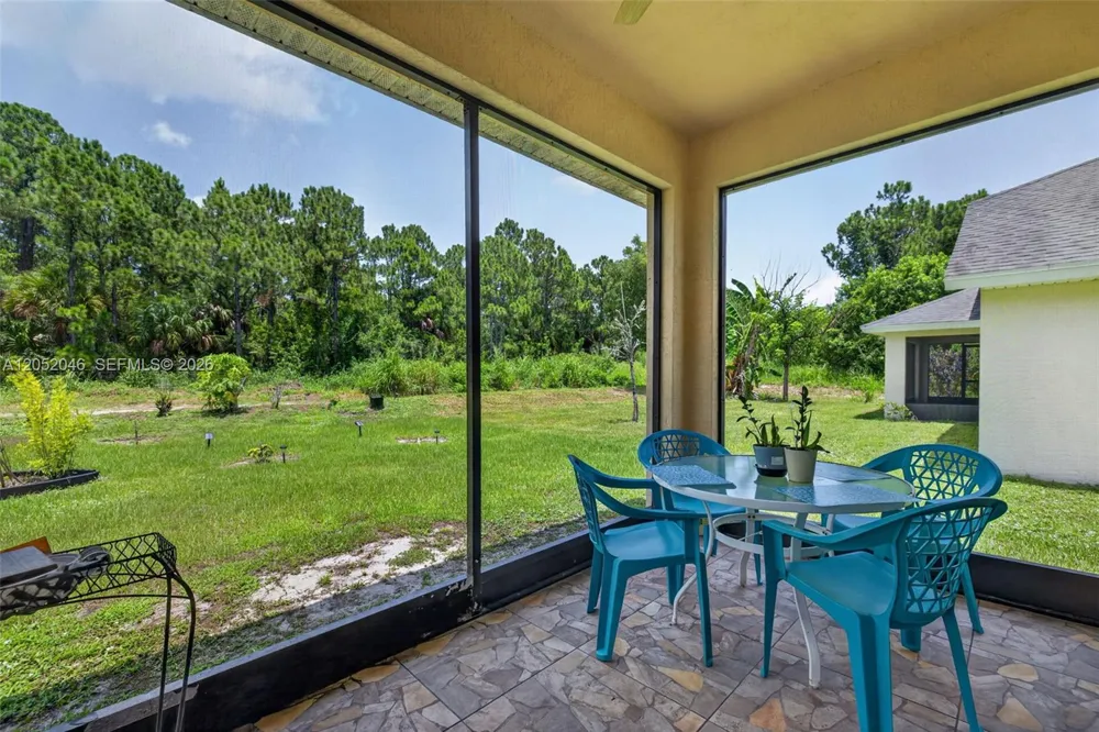 9760 Palm Breezes Dr Fort Pierce, FL 34945