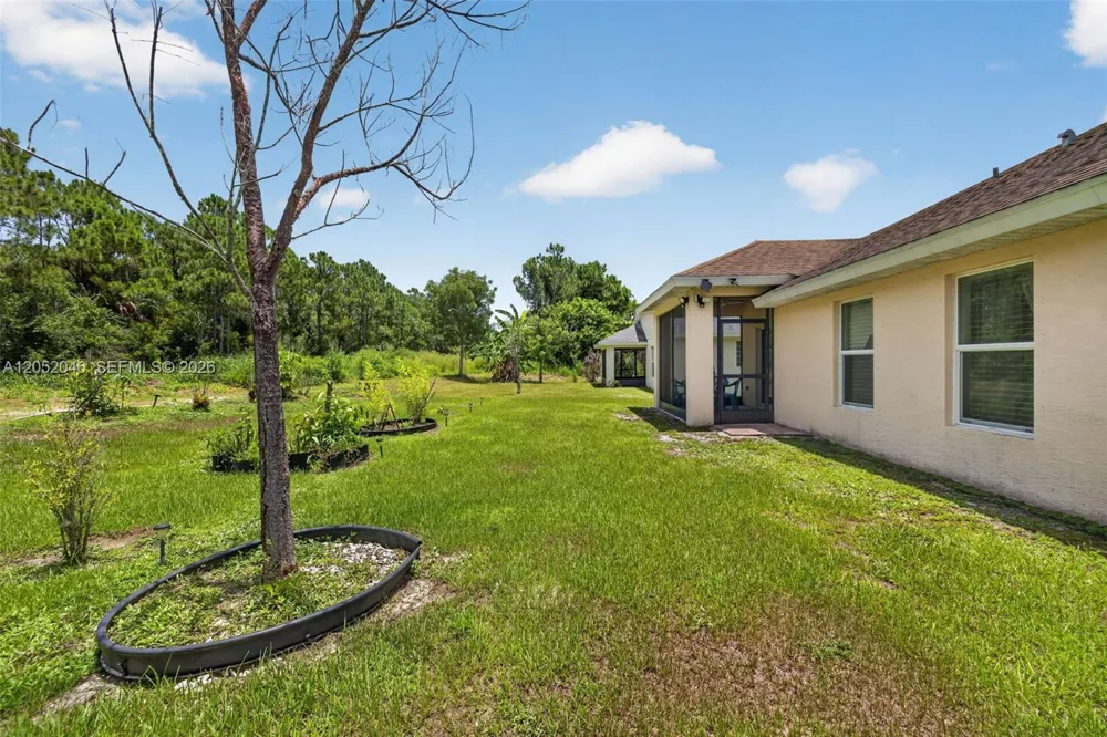 9760 Palm Breezes Dr Fort Pierce, FL 34945