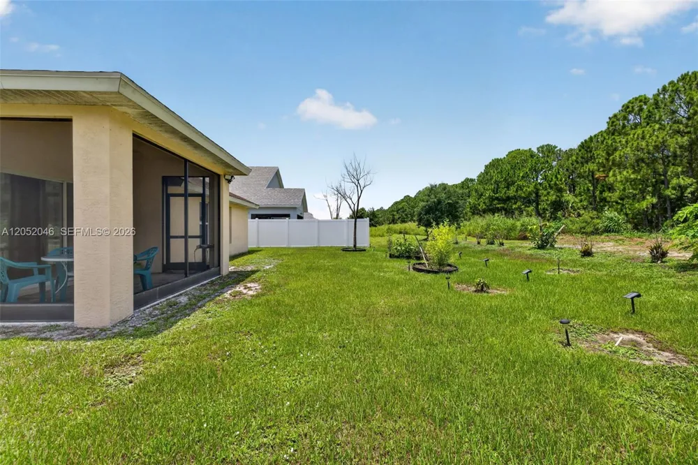 9760 Palm Breezes Dr Fort Pierce, FL 34945