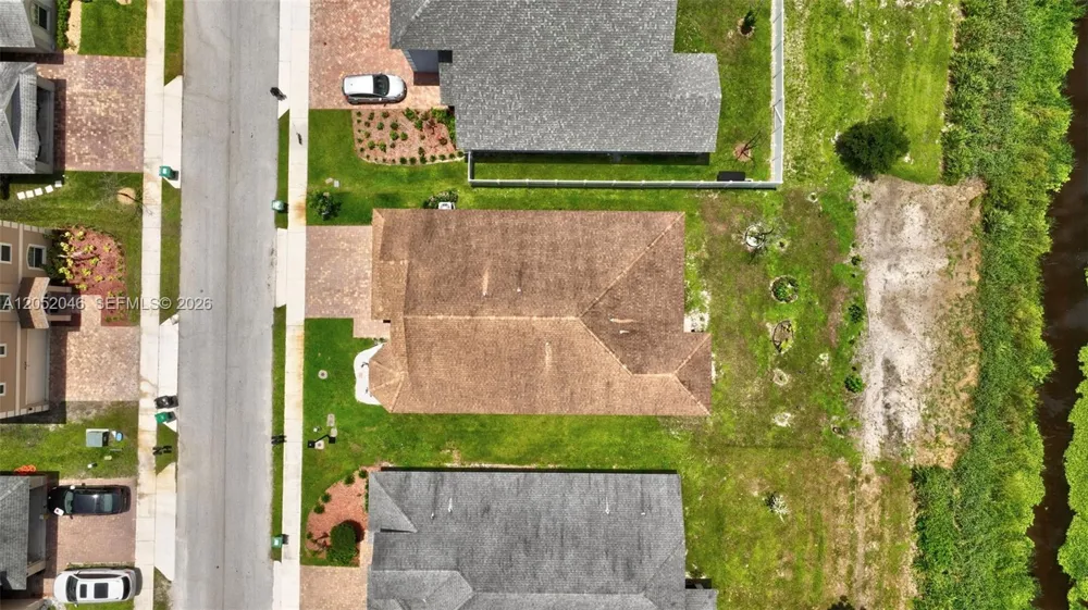 9760 Palm Breezes Dr Fort Pierce, FL 34945