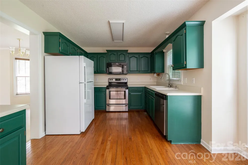 204 Windsor Forest Circle Fletcher, NC 28732
