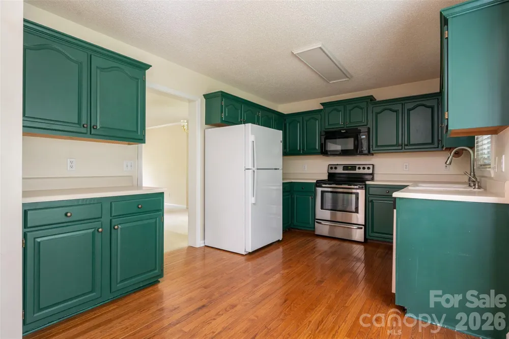 204 Windsor Forest Circle Fletcher, NC 28732