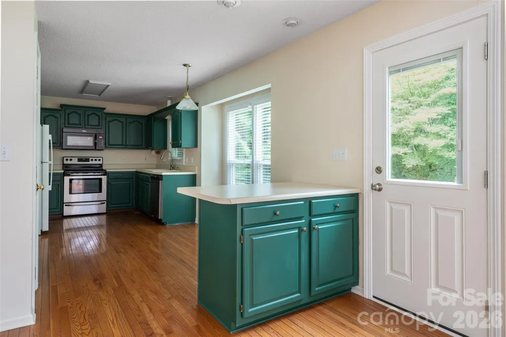 204 Windsor Forest Circle Fletcher, NC 28732
