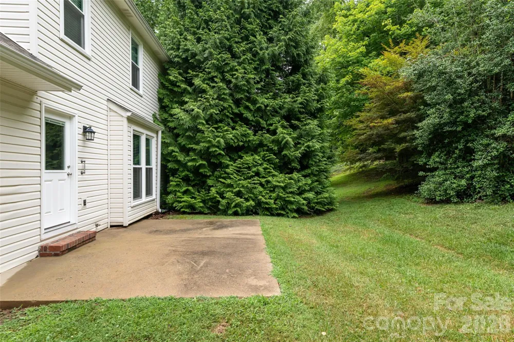204 Windsor Forest Circle Fletcher, NC 28732