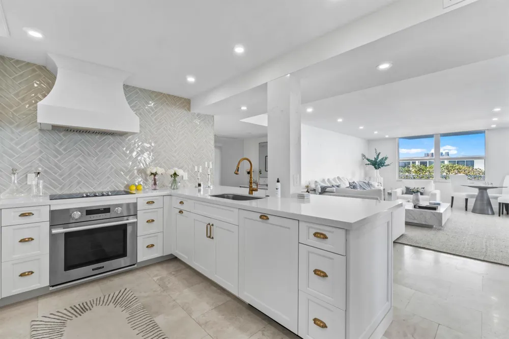 2295 S Ocean Boulevard #425 Palm Beach, FL 33480