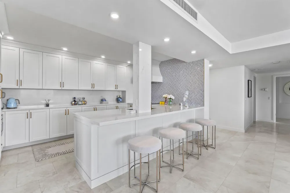2295 S Ocean Boulevard #425 Palm Beach, FL 33480