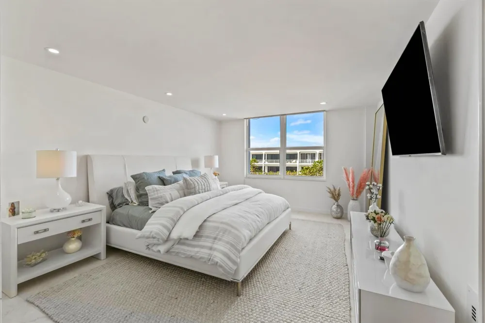 2295 S Ocean Boulevard #425 Palm Beach, FL 33480