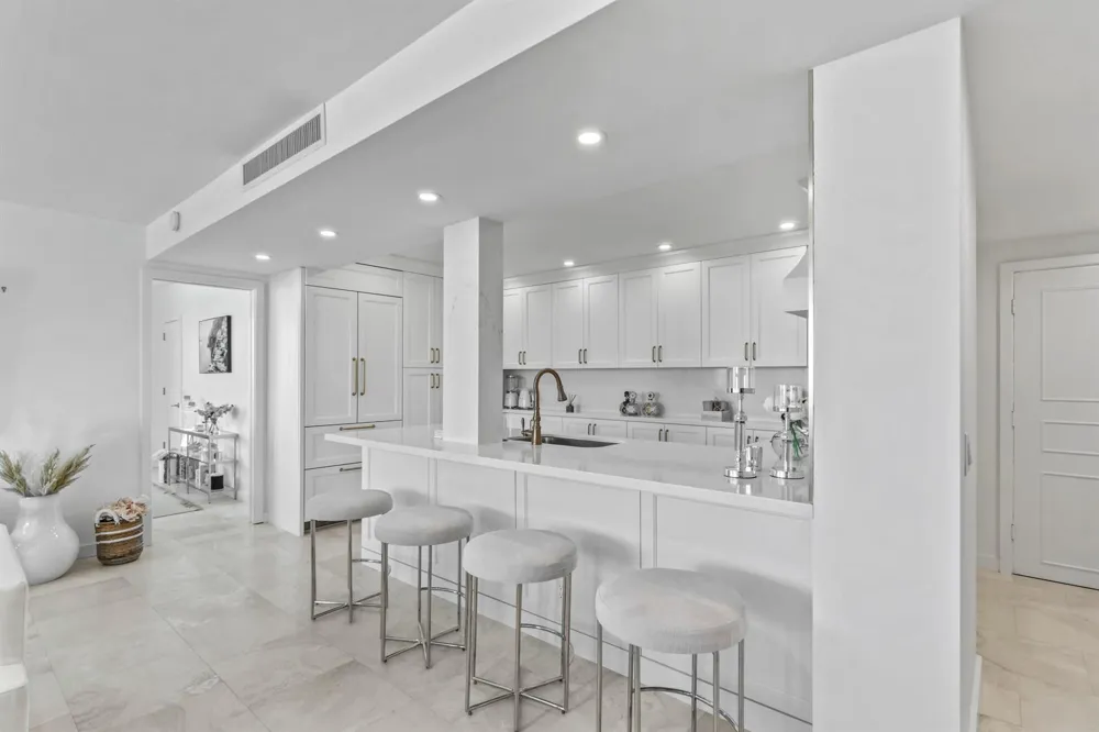 2295 S Ocean Boulevard #425 Palm Beach, FL 33480